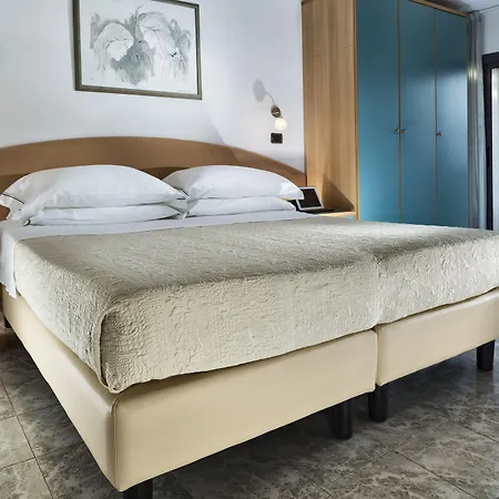 Hotel Milano 3*